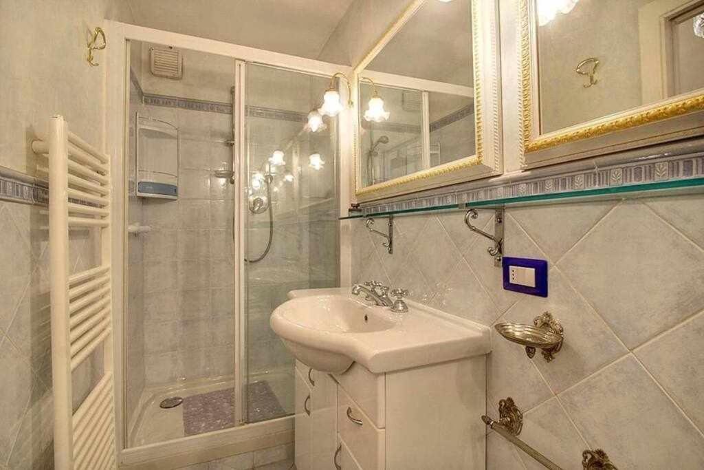 Apartamento Santa Croce Elegant With Garage Florencia Exterior foto