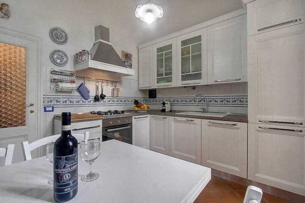 Apartamento Santa Croce Elegant With Garage Florencia Exterior foto