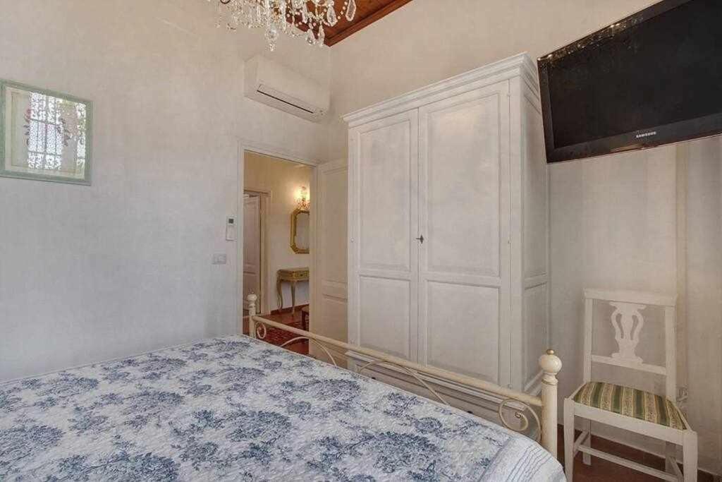 Apartamento Santa Croce Elegant With Garage Florencia Exterior foto