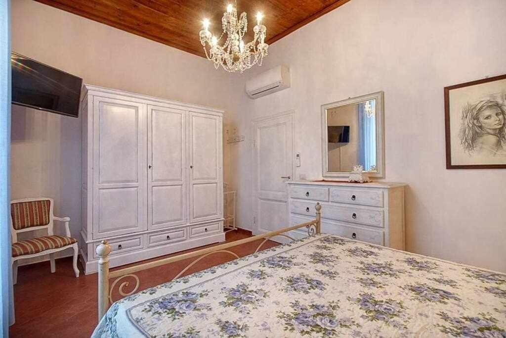 Apartamento Santa Croce Elegant With Garage Florencia Exterior foto