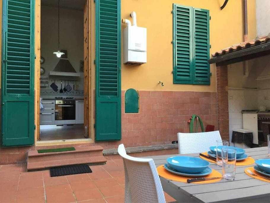 Apartamento Santa Croce Elegant With Garage Florencia Exterior foto