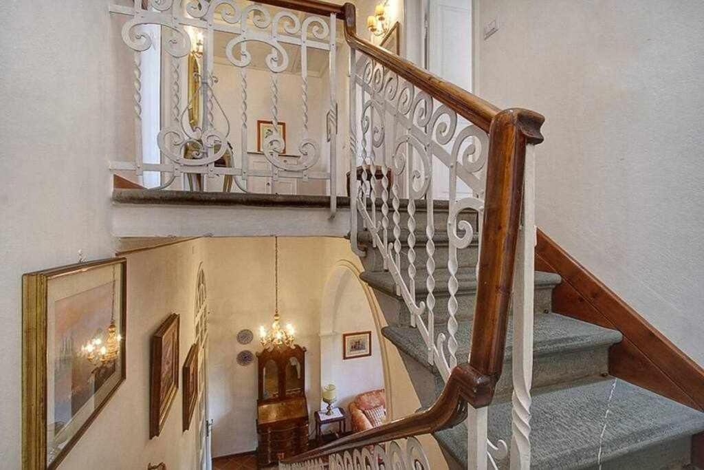 Apartamento Santa Croce Elegant With Garage Florencia Exterior foto
