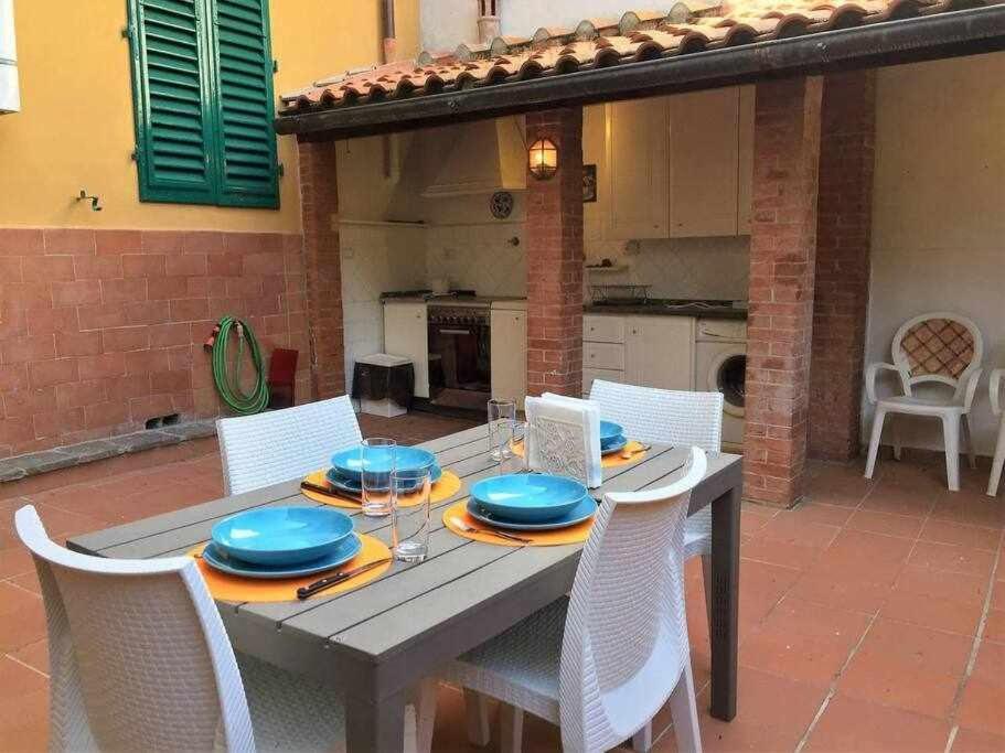 Apartamento Santa Croce Elegant With Garage Florencia Exterior foto